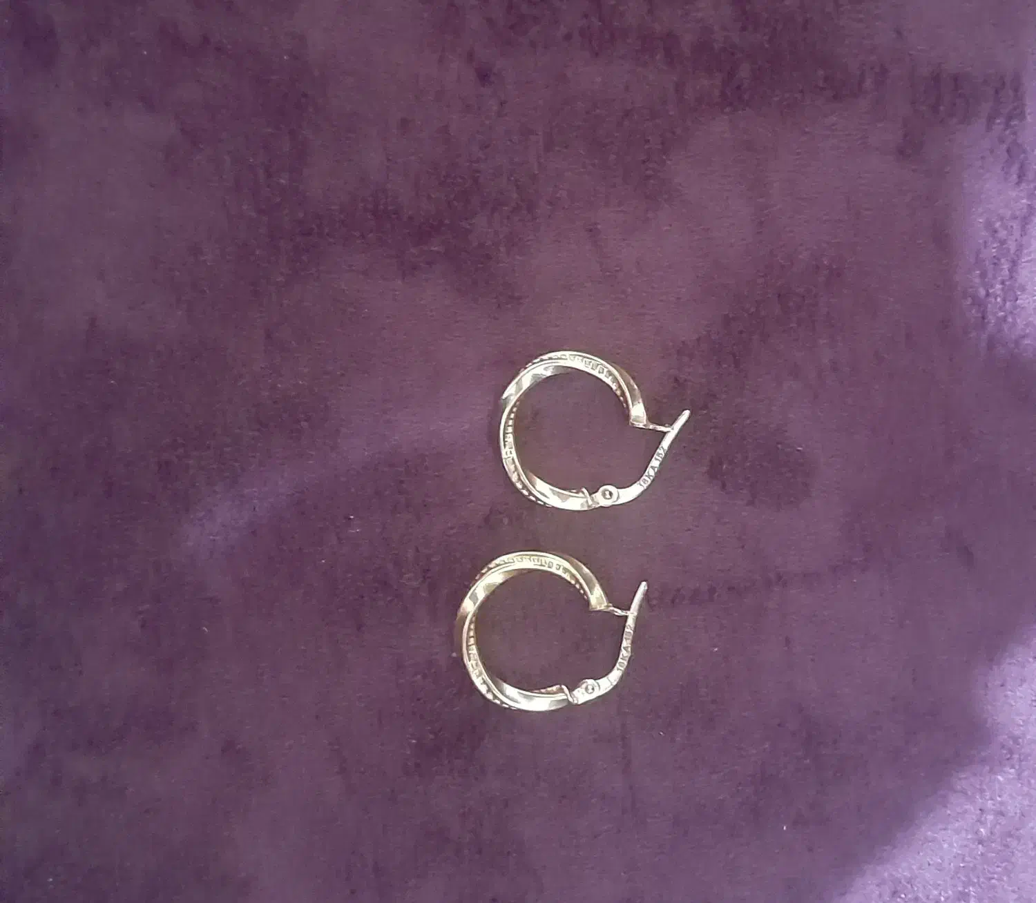 گوشواره و گردنبند|جواهرات|شیراز, کوشک میدان|دیوار