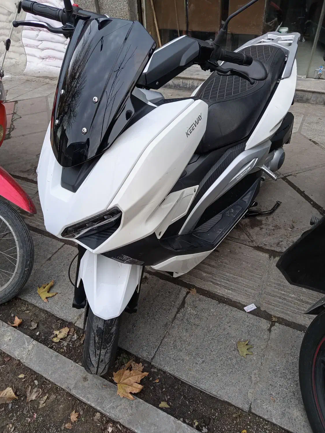 کی وی ویسته در حد|موتورسیکلت|تهران, دهم فروردین|دیوار