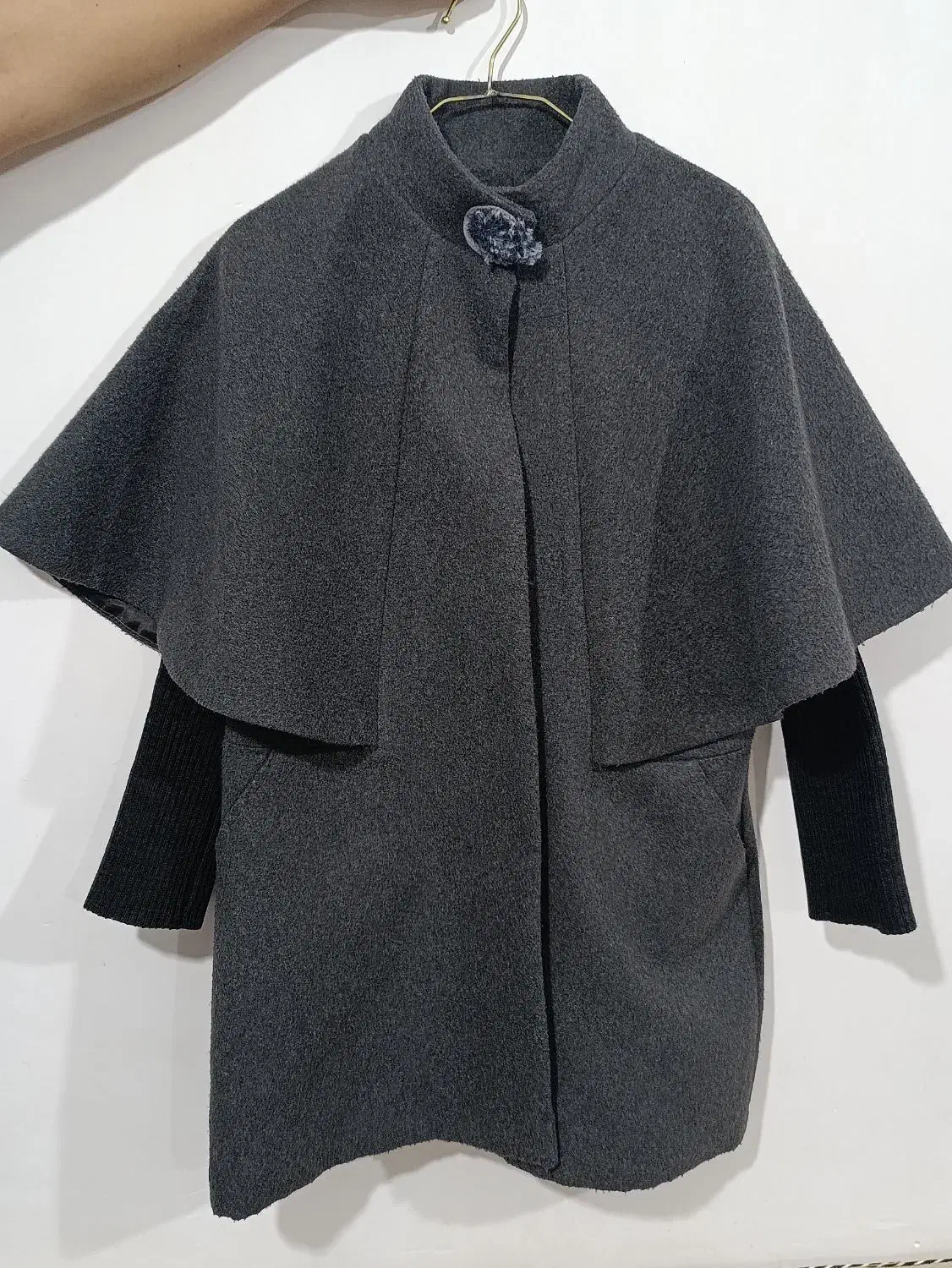 پالتو|لباس|اشتهارد, |دیوار