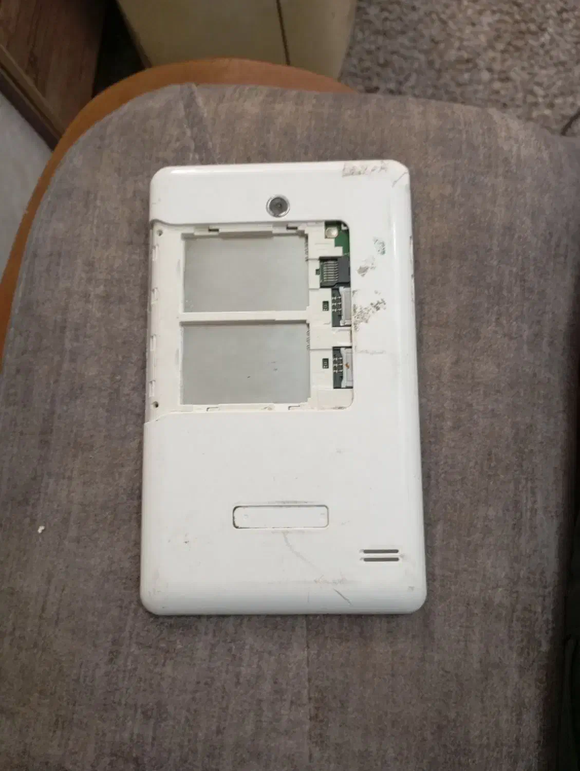 تبلت|تبلت|شیراز, لاله|دیوار