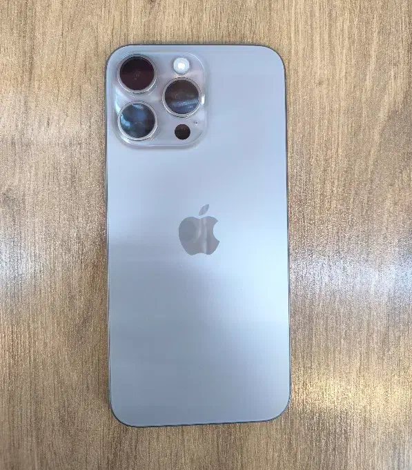 گوشی آیفون ۱۵پرومکس|موبایل|قم, زنبیل آباد|دیوار