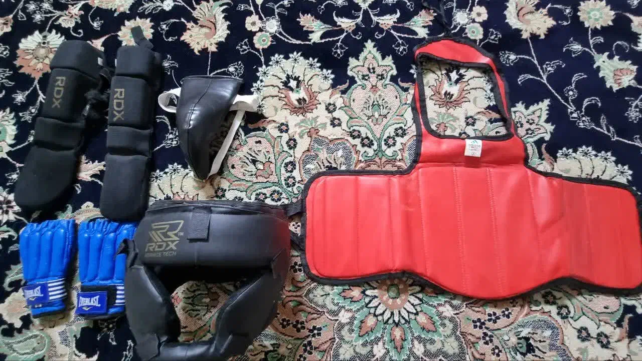 ست وسایل ورزشی|تجهیزات ورزشی|قم, شهرک قدس|دیوار