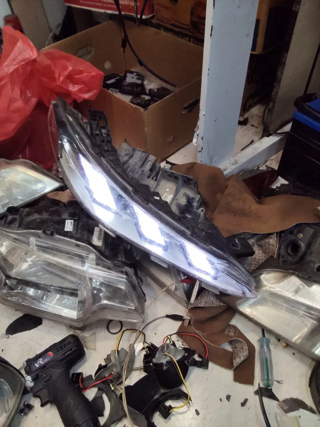 دی لایت و راهنمای ریرا|قطعات یدکی و لوازم جانبی|محمودآباد, |دیوار