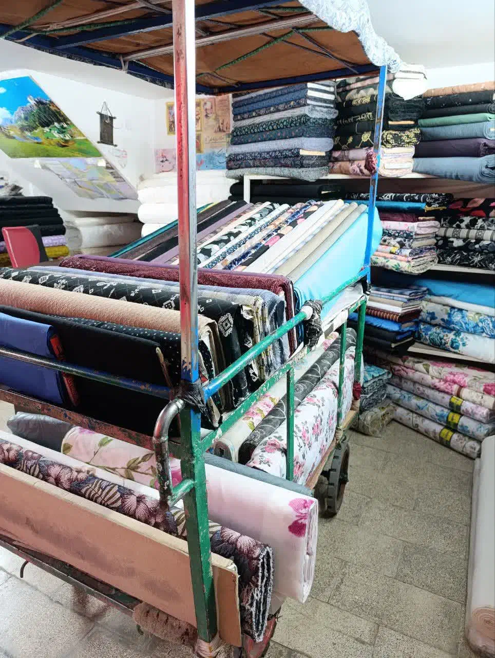 گاری چهار چرخ|ابزارآلات|قم, قلعه کامکار|دیوار