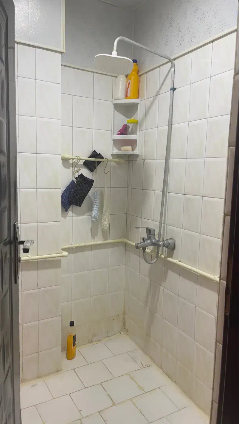 آپارتمان دو خواب سنددار طبقه چهارم استادسرا|فروش آپارتمان|رشت, استادسرا|دیوار