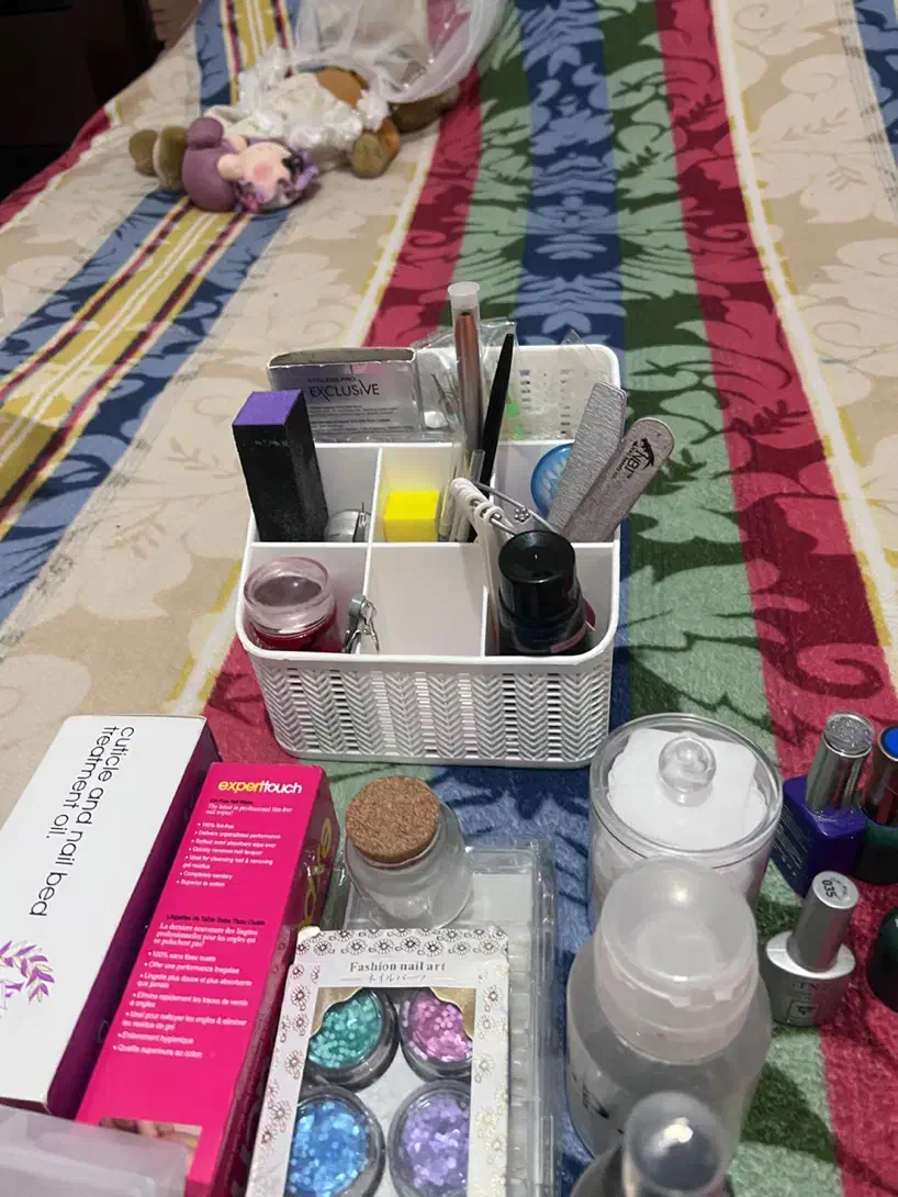 وسایل کاشت ناخن نو و اصل|آرایشی، بهداشتی، درمانی|رشت, یخسازی|دیوار