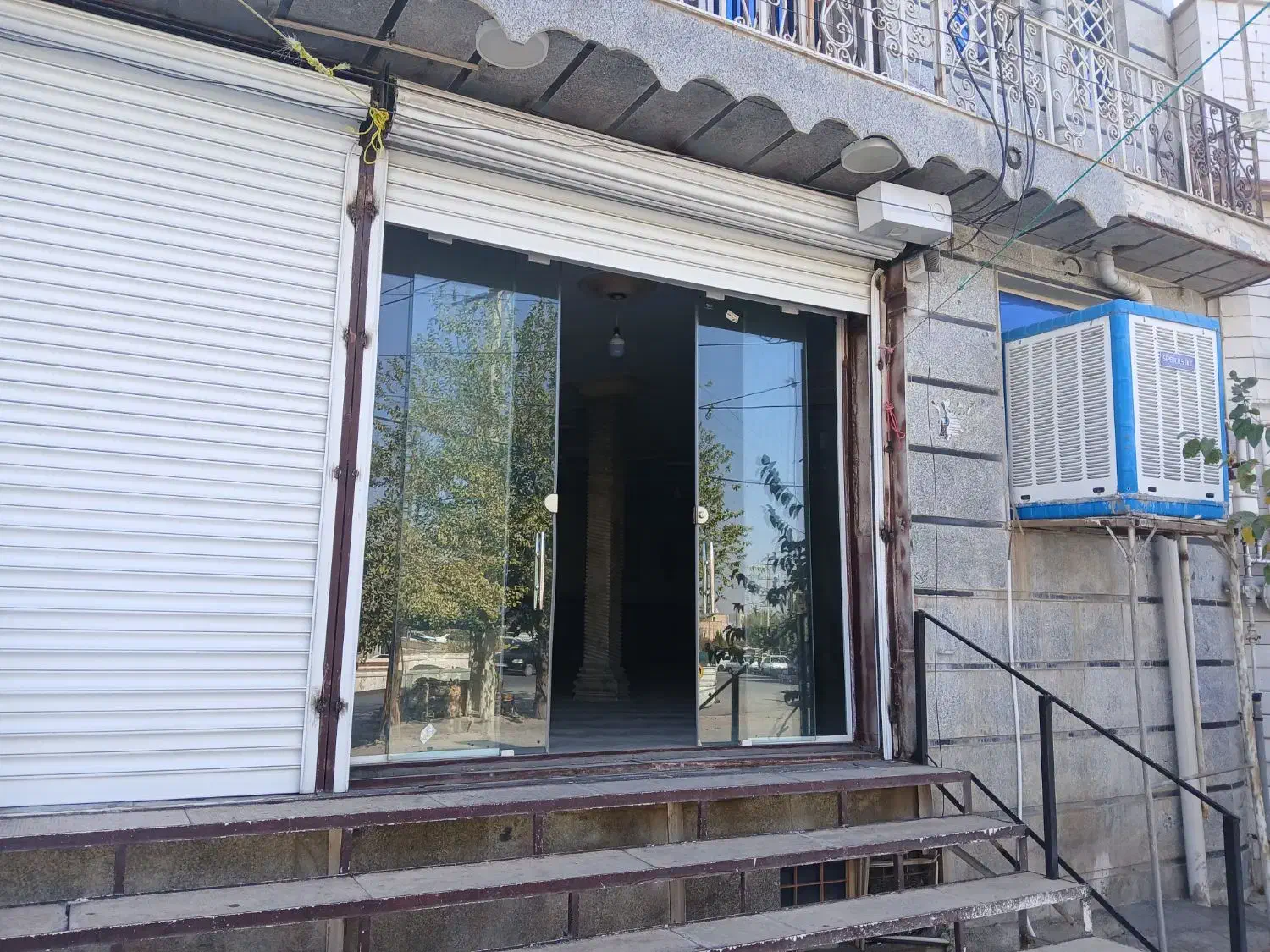 تجاری 320متر|اجارهٔ مغازه و غرفه|ایوان, |دیوار