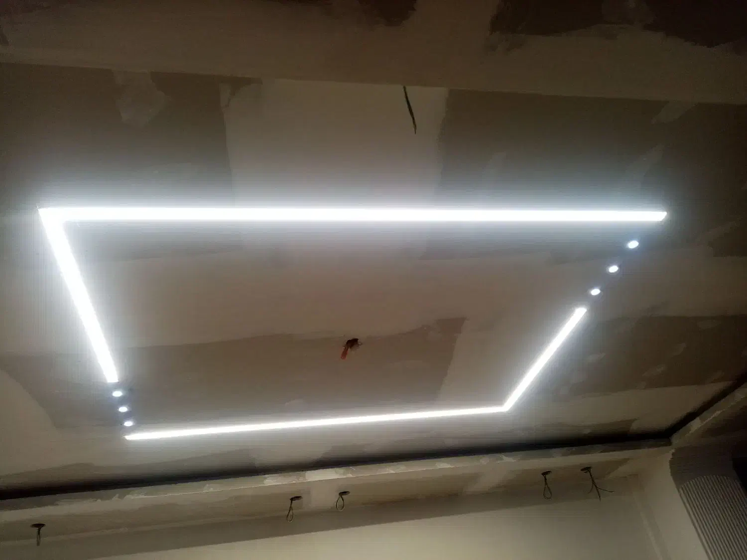 خدمات برق|خدمات پیشه و مهارت|نیشابور, فردوسی جنوبی|دیوار