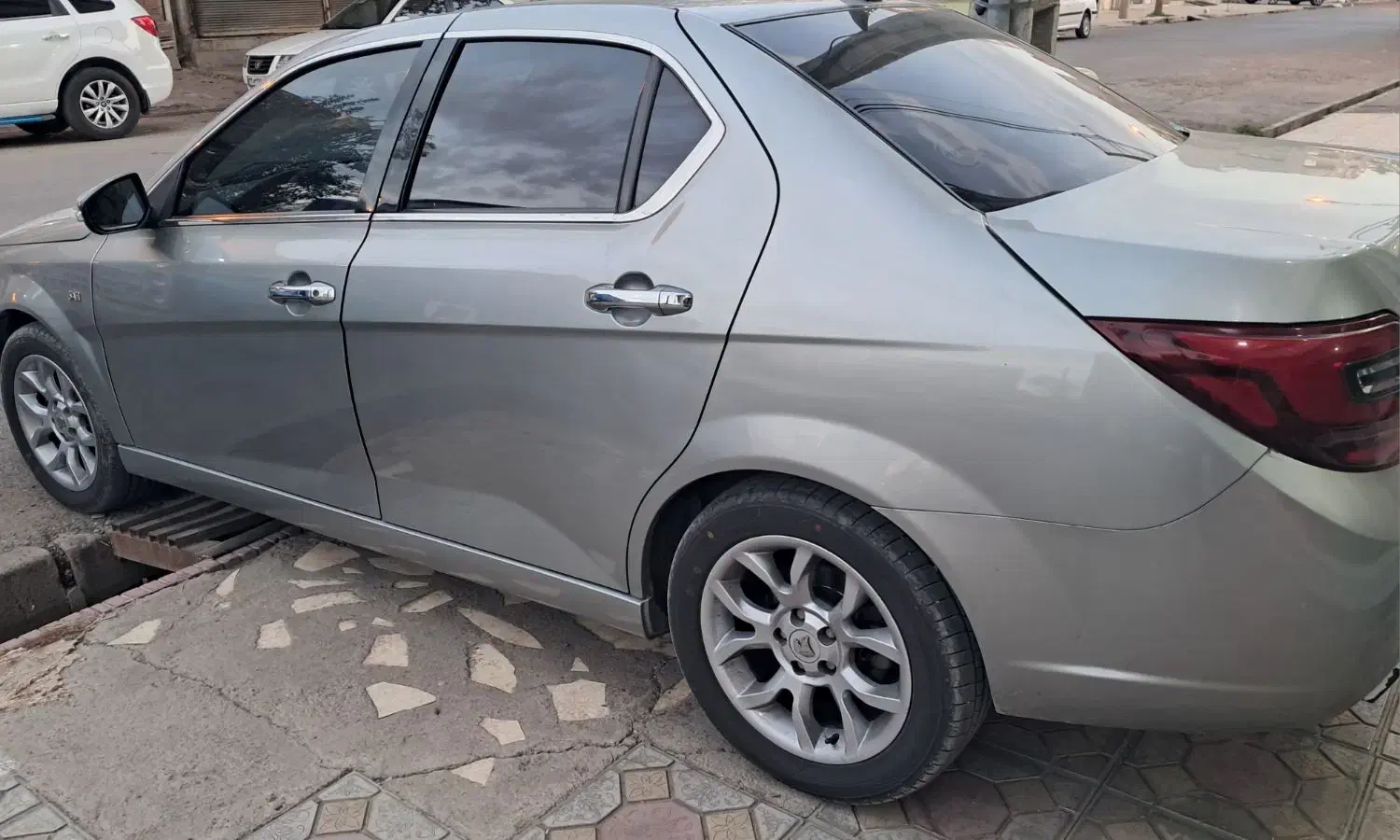 دنا پلاس|خودرو سواری و وانت|پارسآباد, |دیوار