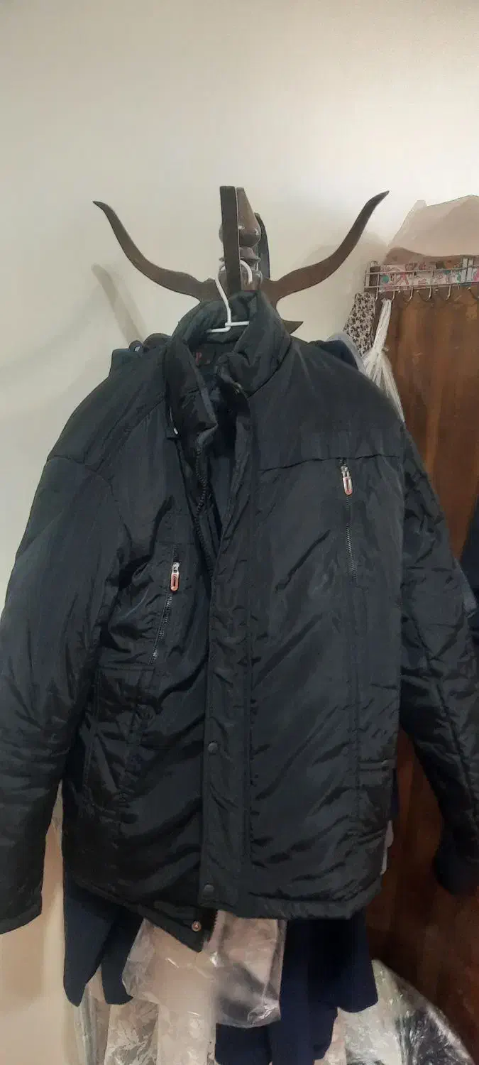 کاپشن|لباس|مبارکه, |دیوار