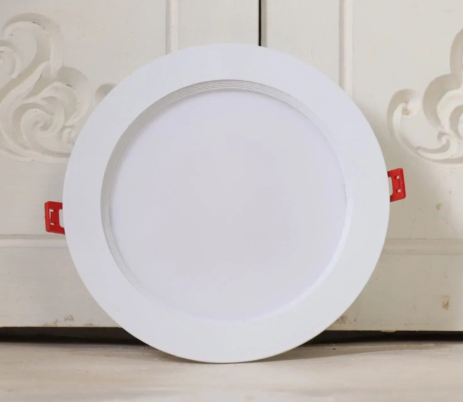 خانم کارگر همکار فروشنده تلفنی و مونتاژ روشنایی|استخدام صنعتی، فنی، مهندسی|نیشابور, کریم آباد|دیوار