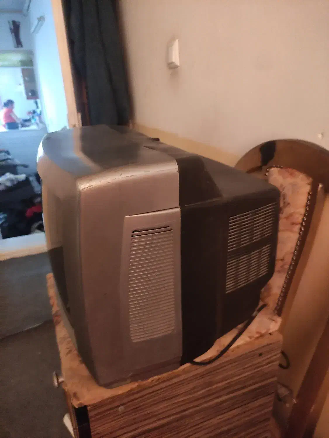 تلوزیون|تلویزیون و پروژکتور|نیشابور, ۲۲ بهمن|دیوار