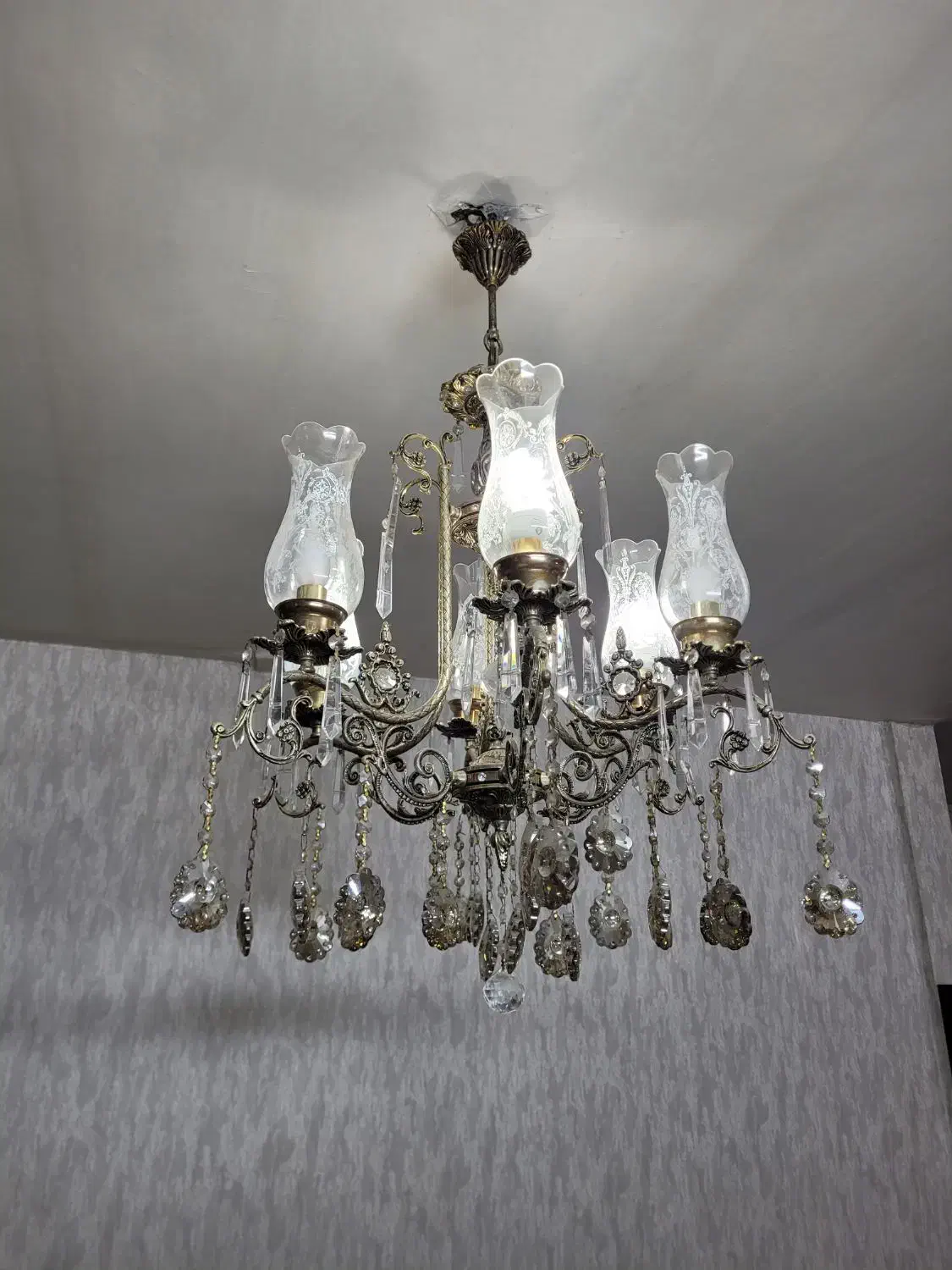 دو عدد لوستر برنجی 6 شاخه ظریف|لوستر و چراغ آویز|تهران, خانی آباد نو شمالی|دیوار