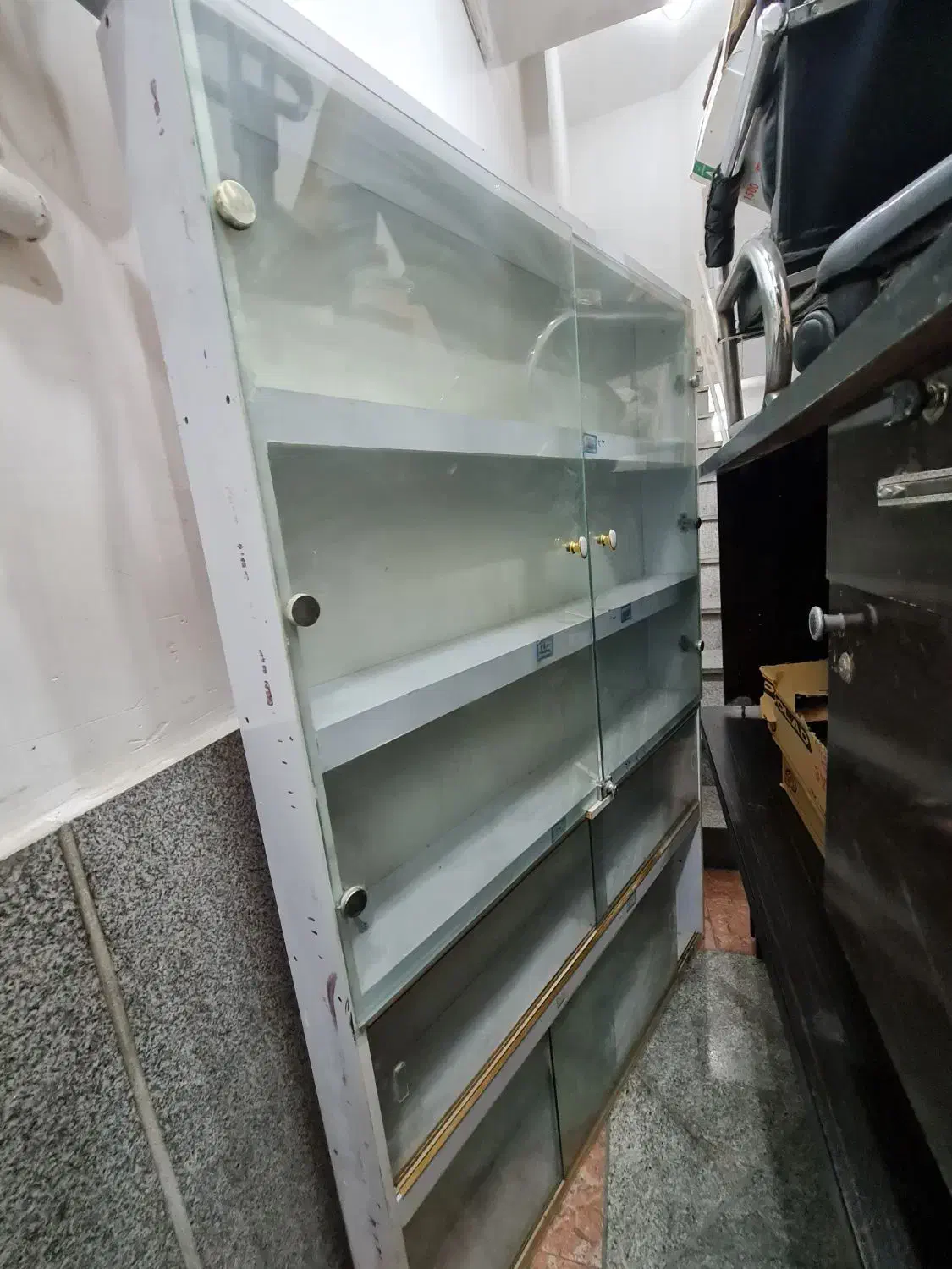 ویترین و میز اداری|کتابخانه، شلف، قفسه‌های دیواری|مشهد, وحید|دیوار