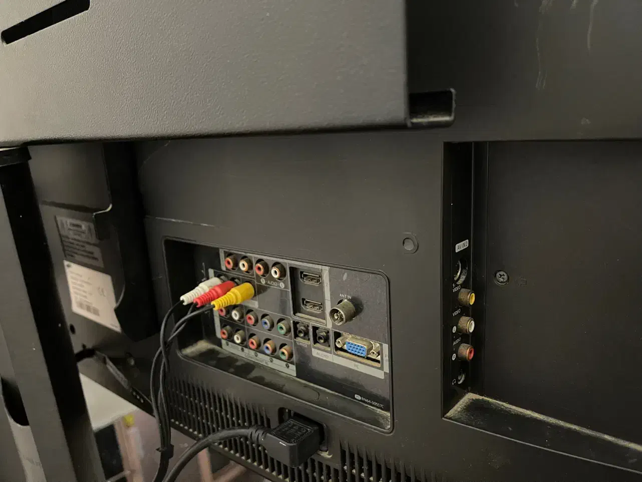 ال سی دی سامسونگ ۳۷اینچ|تلویزیون و پروژکتور|اندیمشک, |دیوار