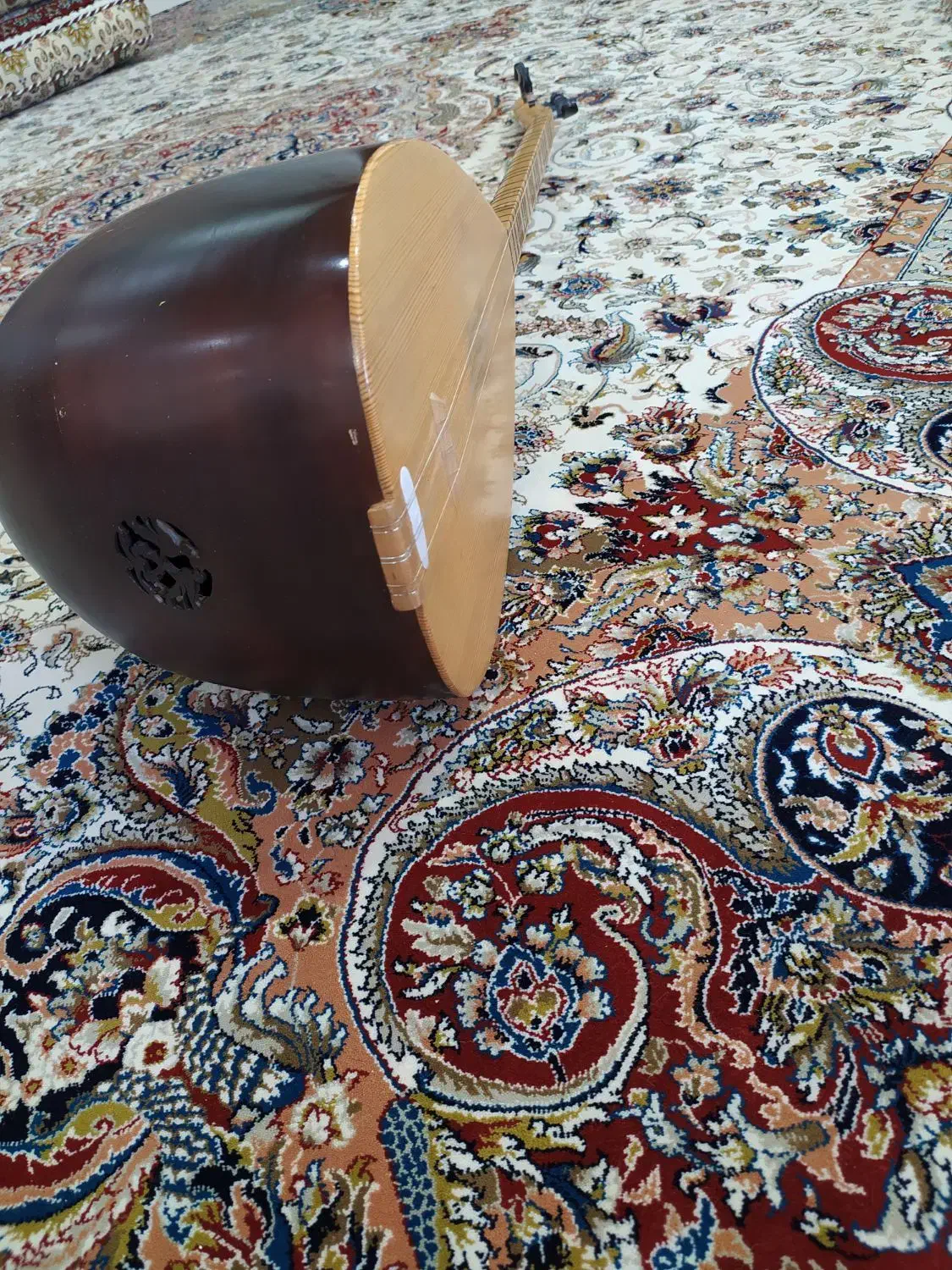 دیوان همراه کیف|سازهای سنتی|سنندج, |دیوار