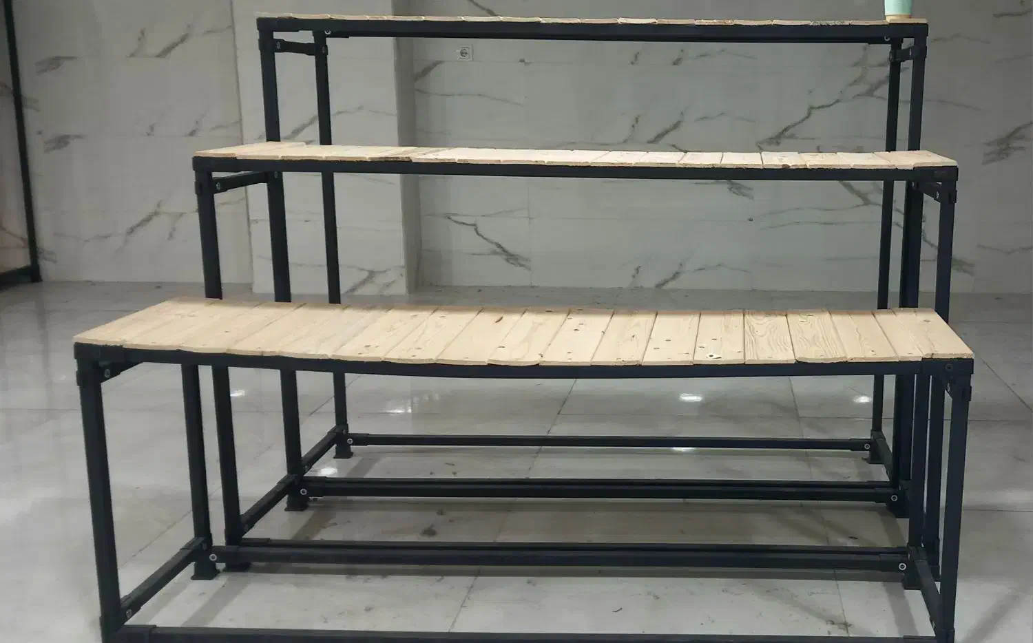 فروش عمده و تکی رگال لباس ،فلزی با قفسه چوبی|فروشگاه و مغازه|مشگین شهر, |دیوار