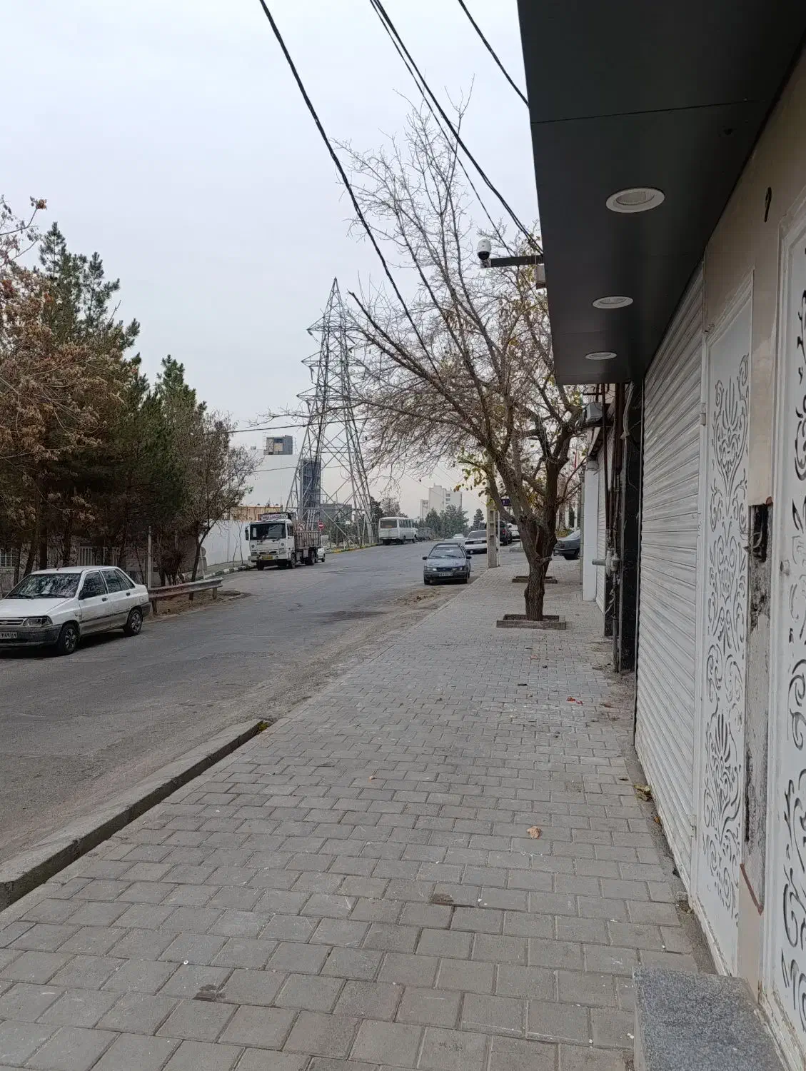 مغازه بام هفت تیر|اجارهٔ مغازه و غرفه|مشهد, هفت تیر (نه دره)|دیوار