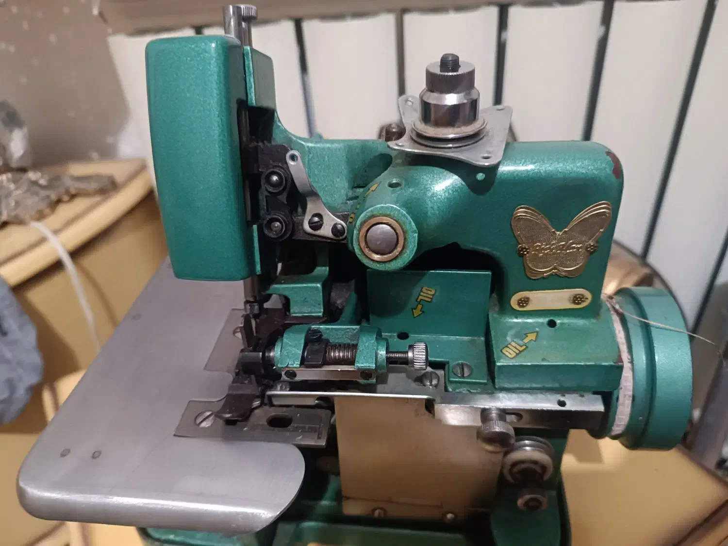 چرخ سردوز پروانه سه نخ|چرخ خیاطی و ریسندگی|پرند, فاز ۵|دیوار