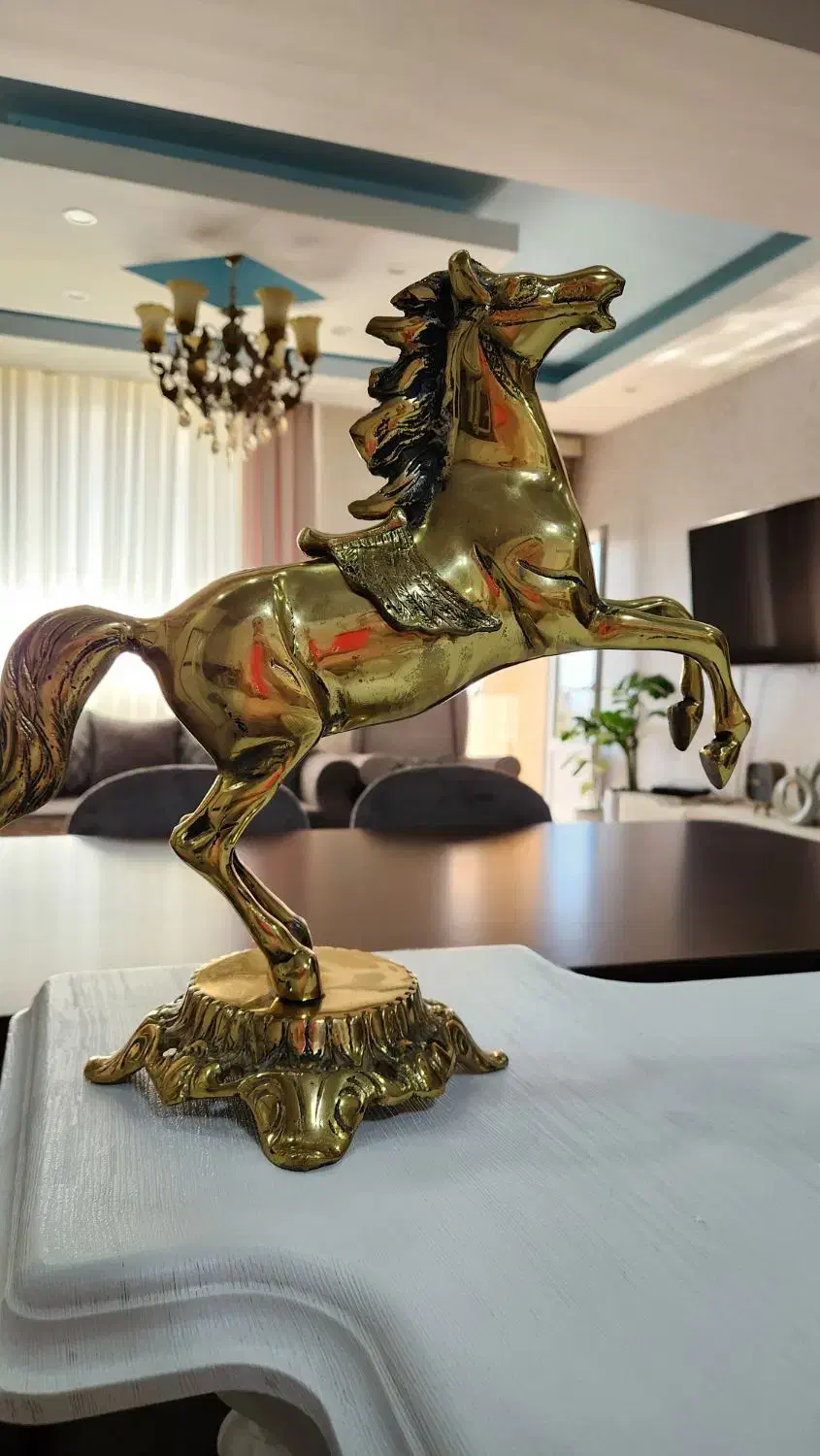 مجسمه برونز اسب|کلکسیون اشیاء عتیقه|نظرآباد, شهرک آزادگان|دیوار