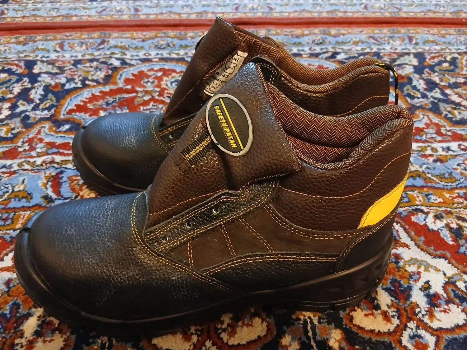 لباس وشلوارکار ،کفش کار|کیف، کفش، کمربند|آباده, |دیوار