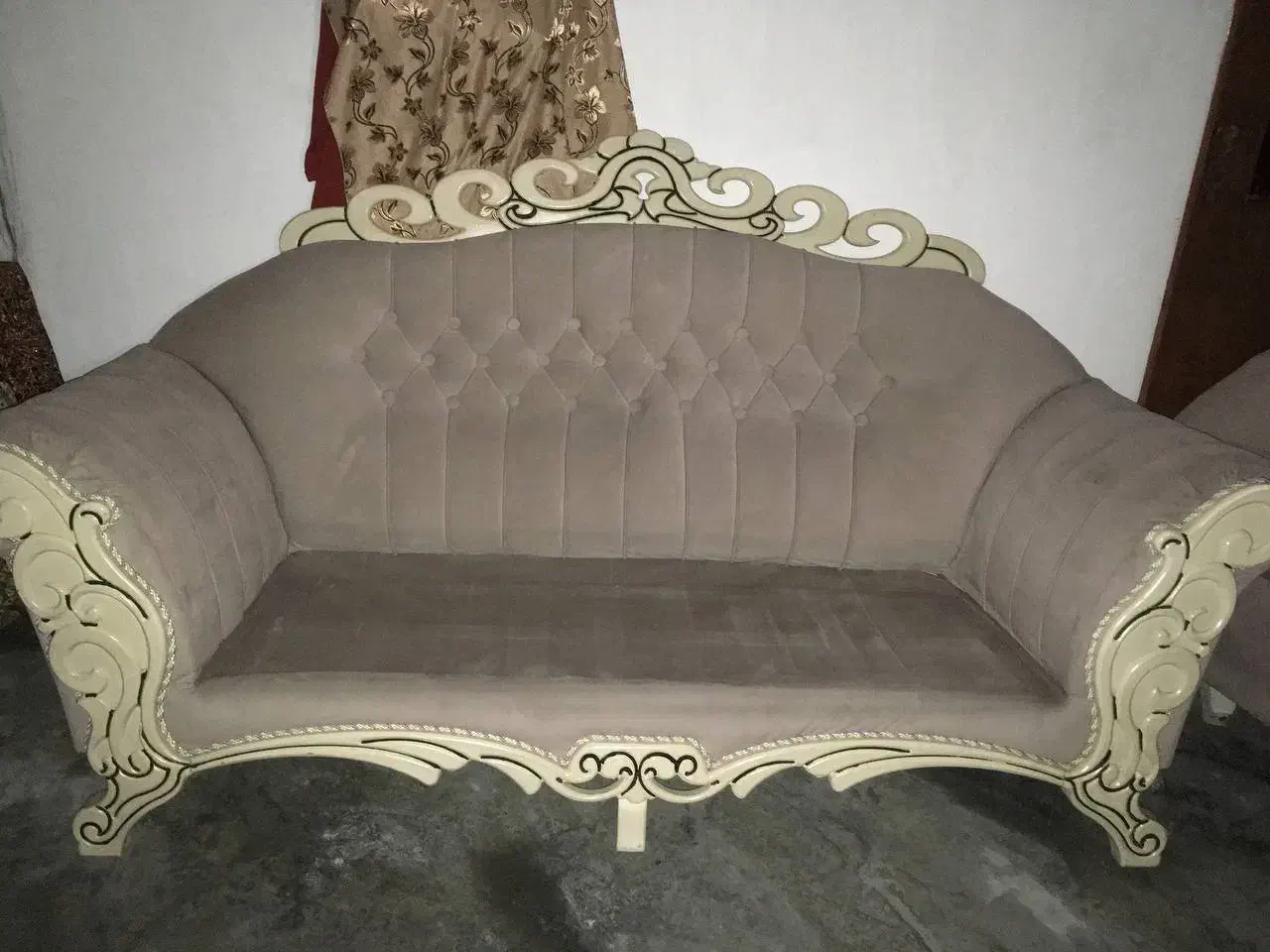 مبل|مبلمان خانگی و میز عسلی|قشلاق دشت, |دیوار