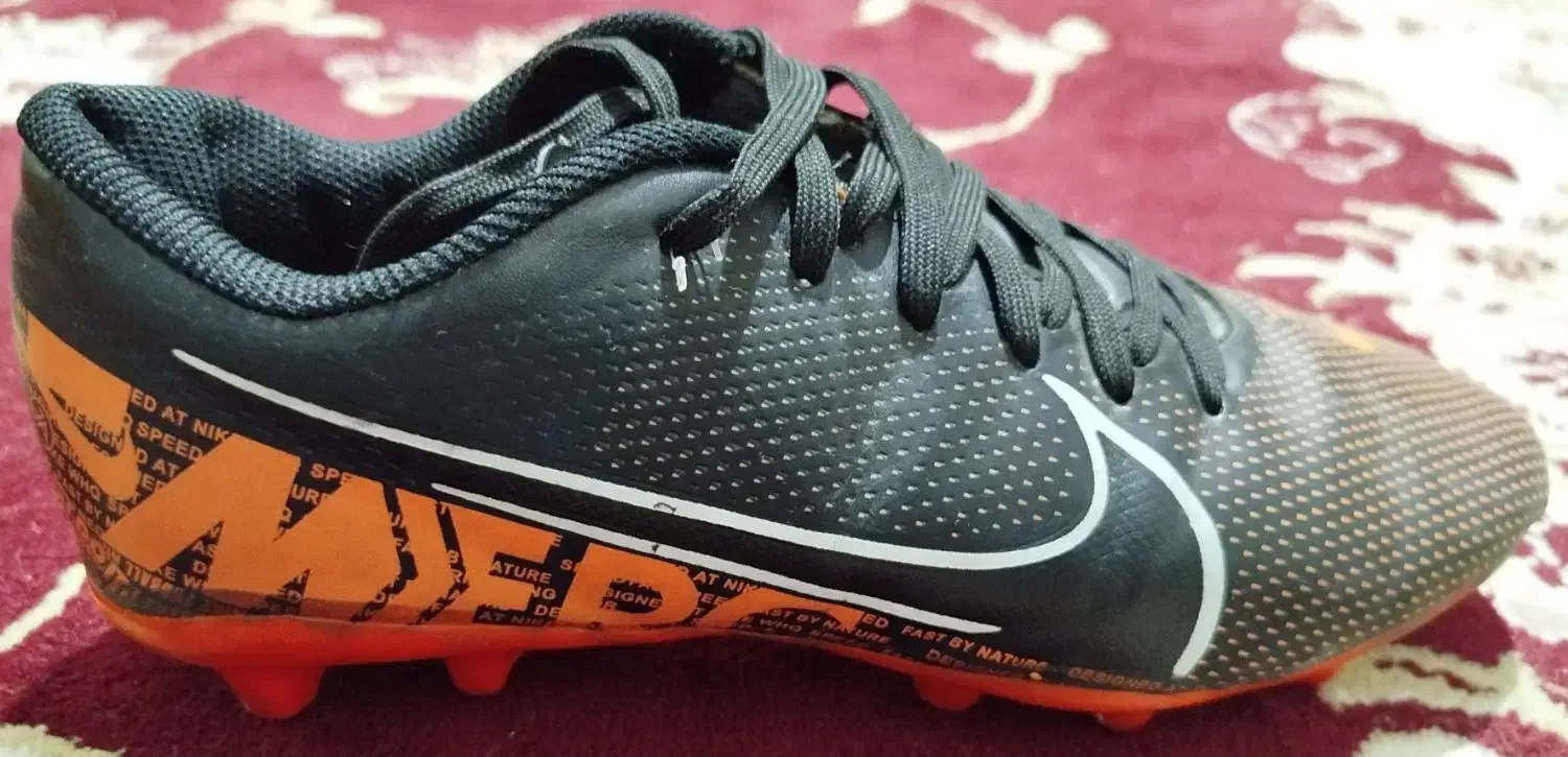 کفش فوتبال|کیف، کفش، کمربند|قهدریجان, |دیوار