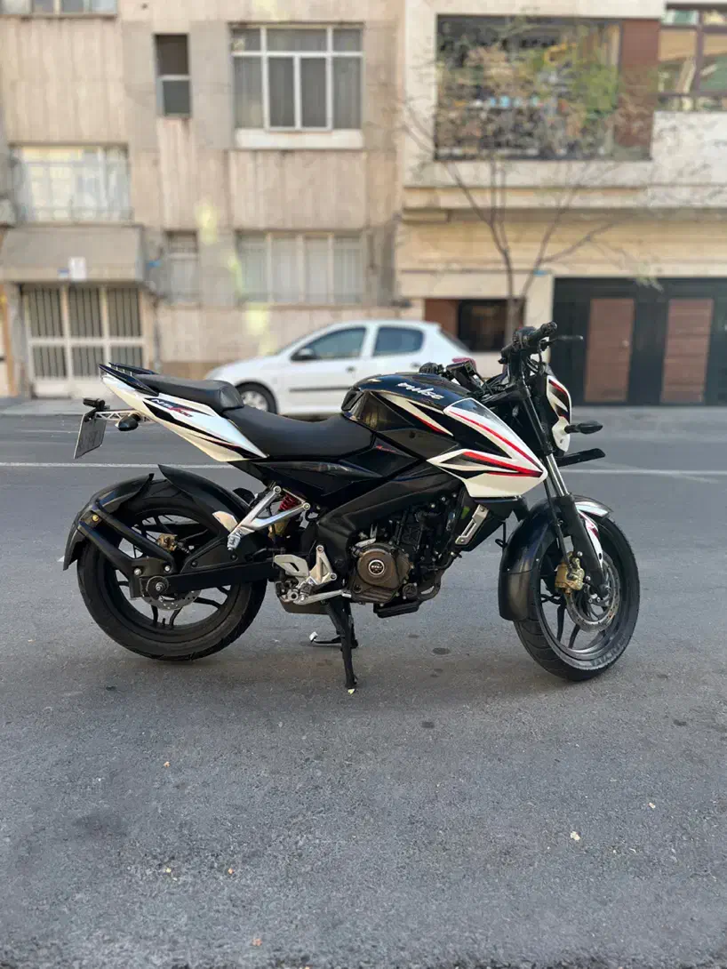 ns 200 ان اس ۲۰۰|موتورسیکلت|تهران, نیروی هوایی (پیروزی)|دیوار