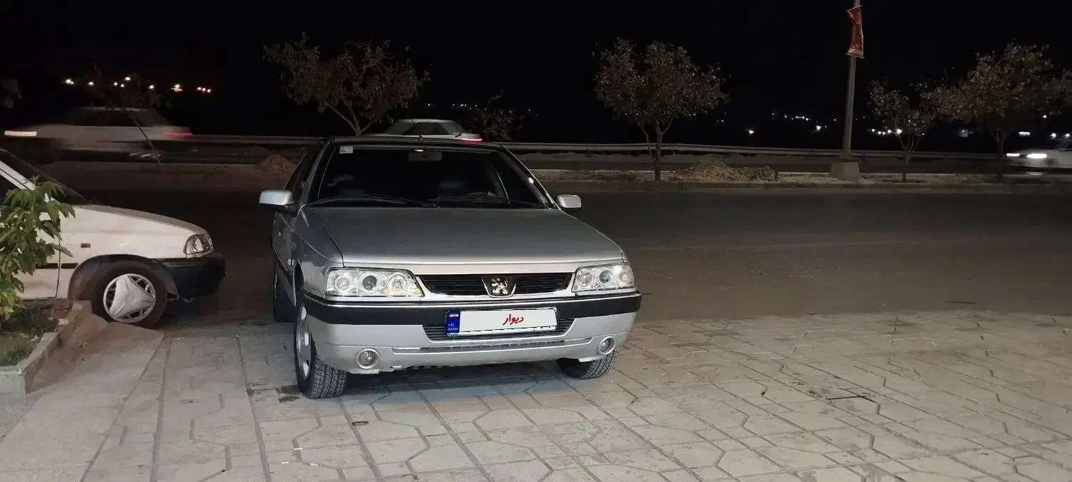 405 slx مدل ۹۰ سینی و شاسی پلمپ کم کار ۱۹۰هزار کار|خودرو سواری و وانت|مشهد, گرجی علیا|دیوار