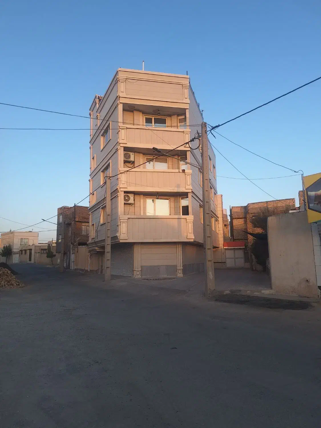 طبق سوم بدون آسانسور شهیدسلیمانی ۳۰ نبش حجت ۱۰|اجارهٔ آپارتمان|تربت‌حیدریه, اندیشه|دیوار