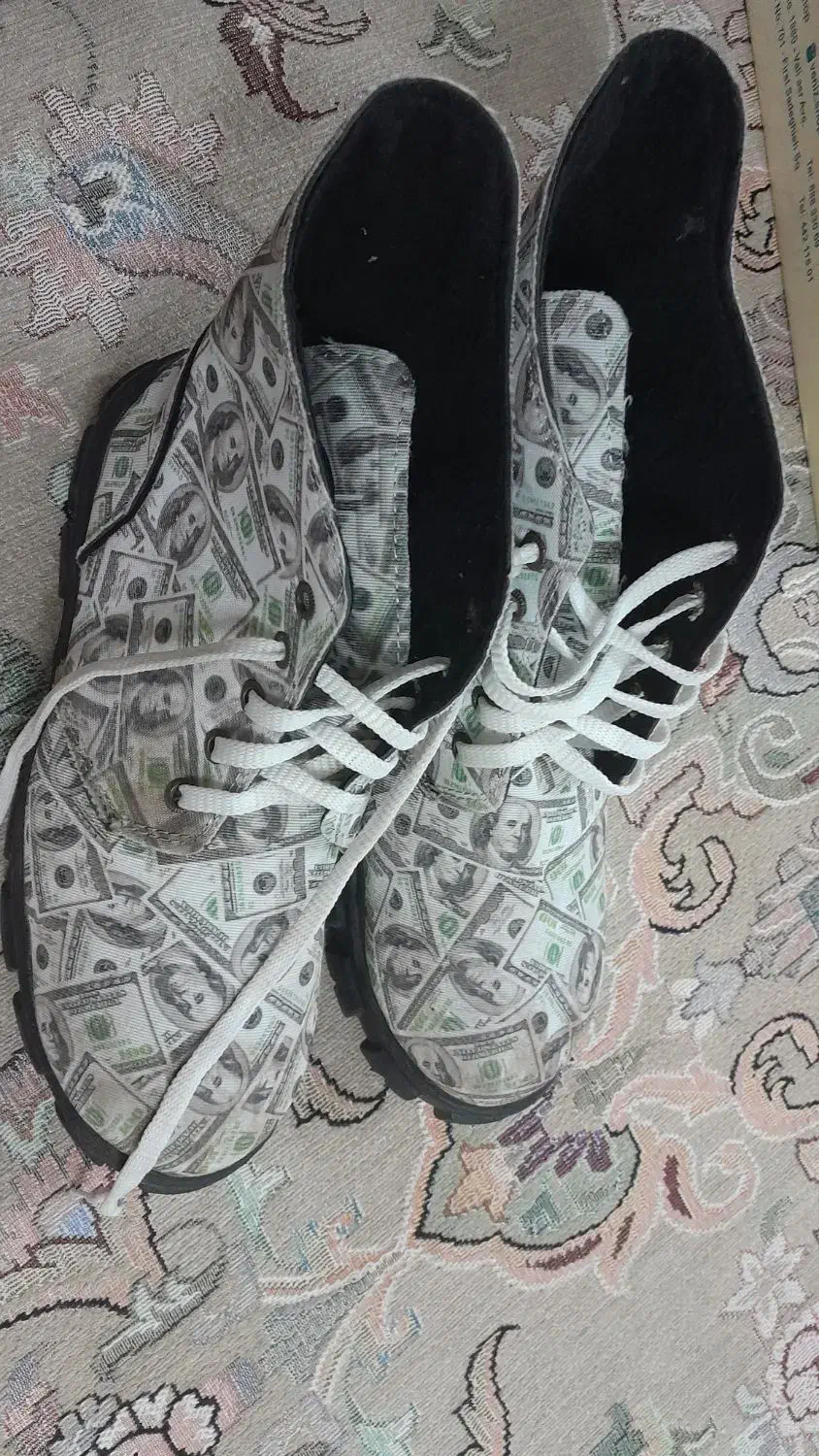 کفش مجلسی و پوتین|کیف، کفش، کمربند|پرند, فاز ۶|دیوار