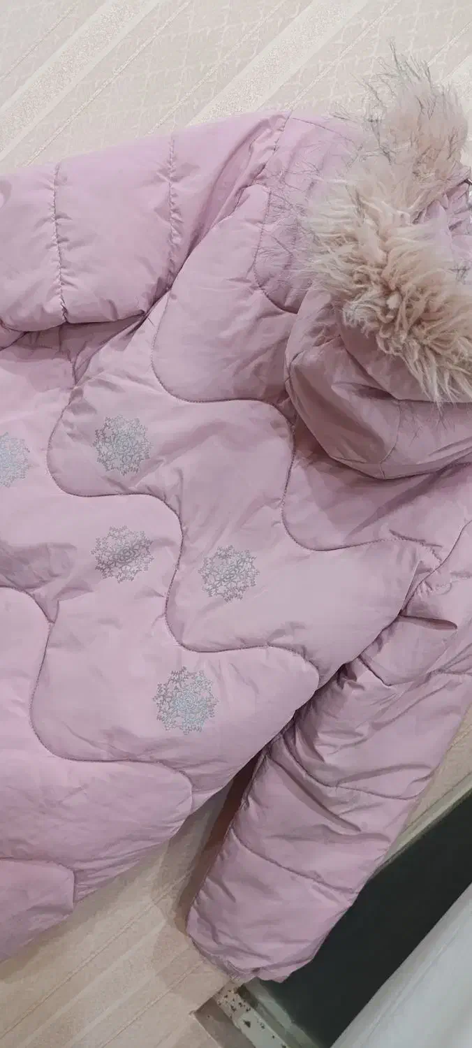 کاپشن|لباس|اهواز, کوی باهنر|دیوار