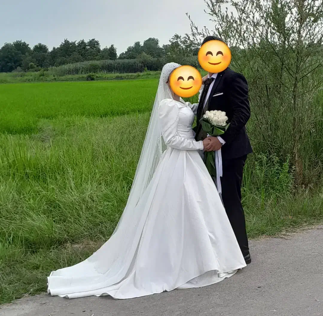 میخوام لباس عروسم روبفروشم|لباس|رشت, پیرکلاچای|دیوار