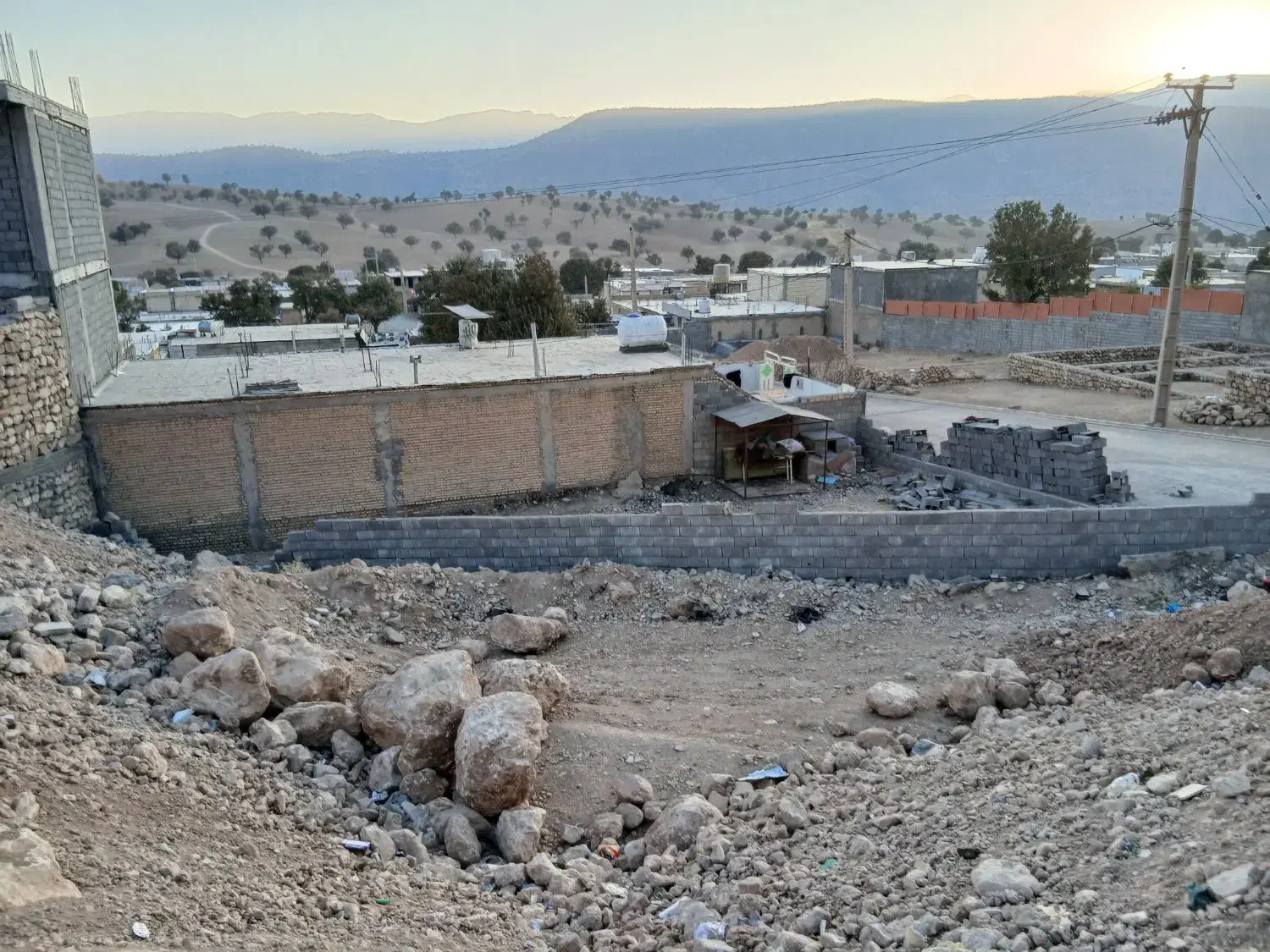 زمین تجاری موقعیت جاده کمربندی دهدز .|فروش زمین و ملک کلنگی|ایذه, |دیوار