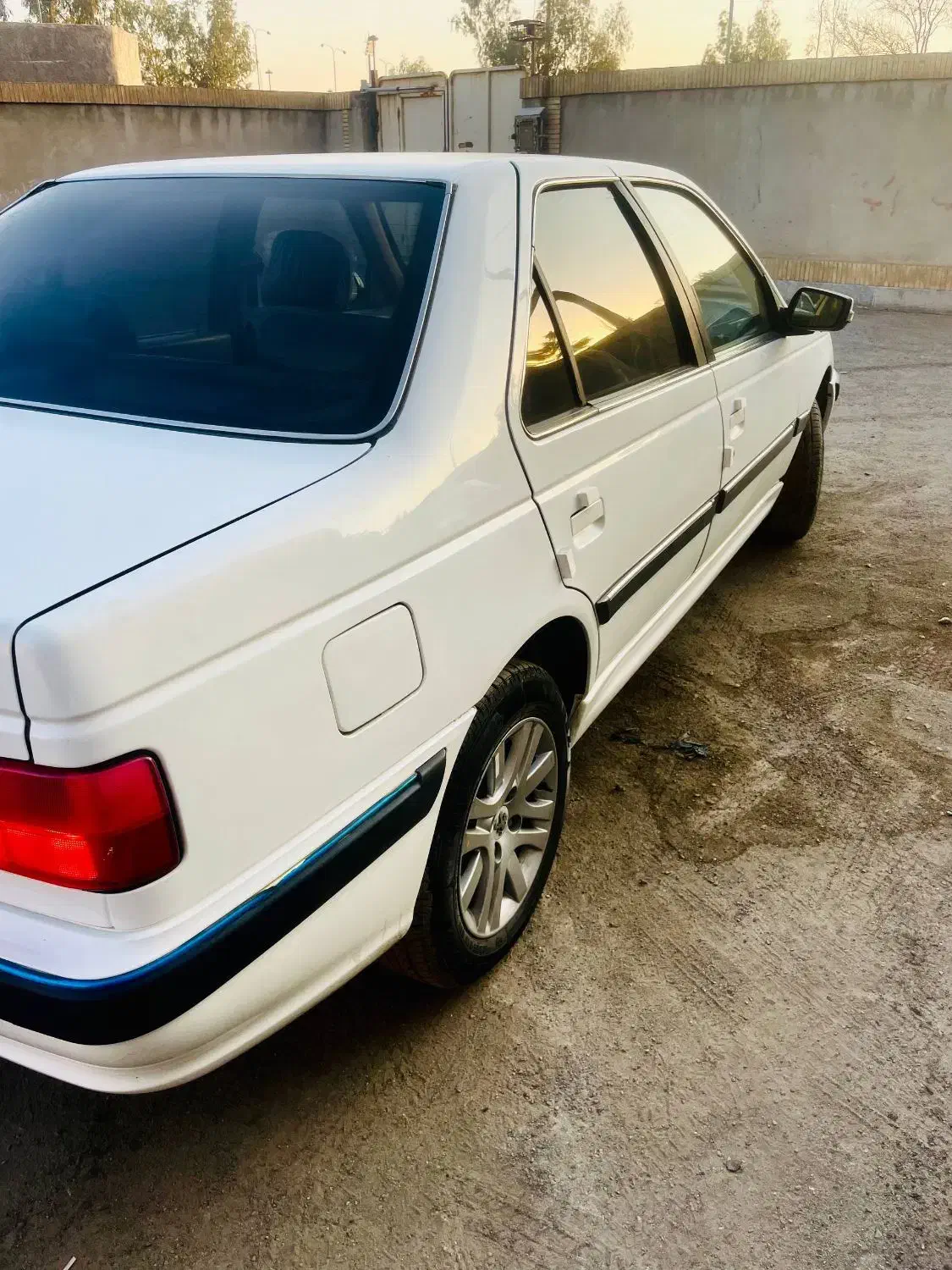 پژو پارس موتور جدید ۱۴۰۲ نیمه سفارشی|خودرو سواری و وانت|زاهدان, |دیوار