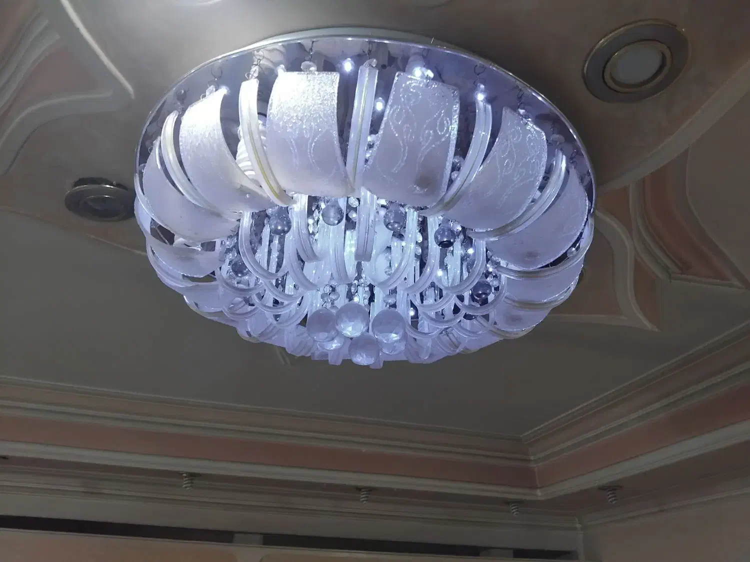 ۷عددلوستردارای کنترل|لوستر و چراغ آویز|کرج, حصارک پایین|دیوار