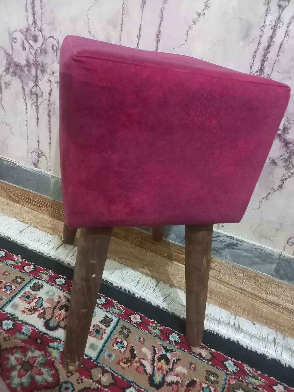 صندلی|صندلی و نیمکت|کرج, حصارک بالا|دیوار