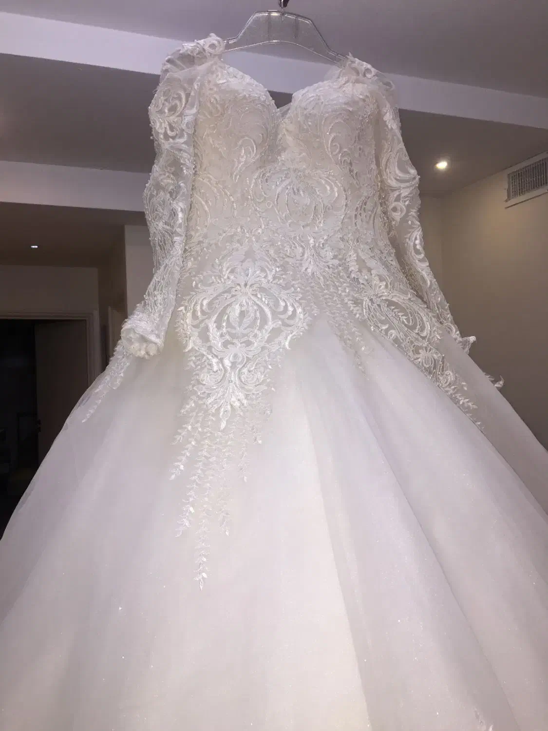 لباس عروس و مجلسی ( نامزدی )|لباس|رشت, یخسازی|دیوار