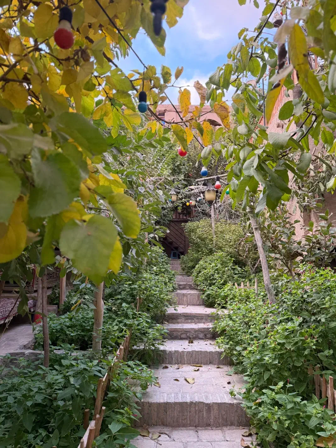 سوییت اقامتگاه بومگردی چنارستان درود|اجارهٔ کوتاه‌مدت آپارتمان و سوئیت|نیشابور, مسکن مهر نور|دیوار