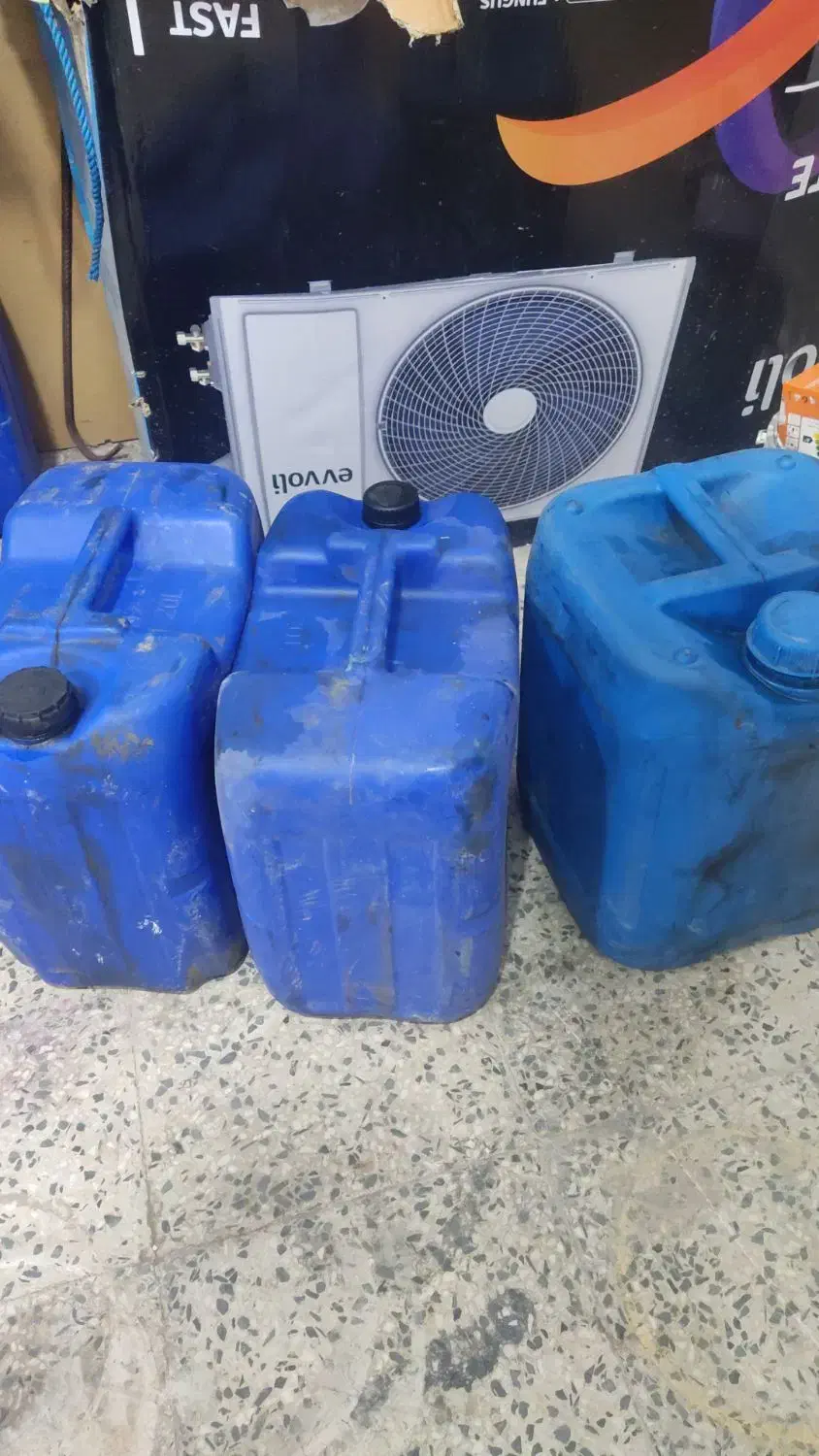 بشکه گالن سطل بیست لیتری|ظروف نگهدارنده، پلاستیکی، یکبارمصرف|کنارک, |دیوار