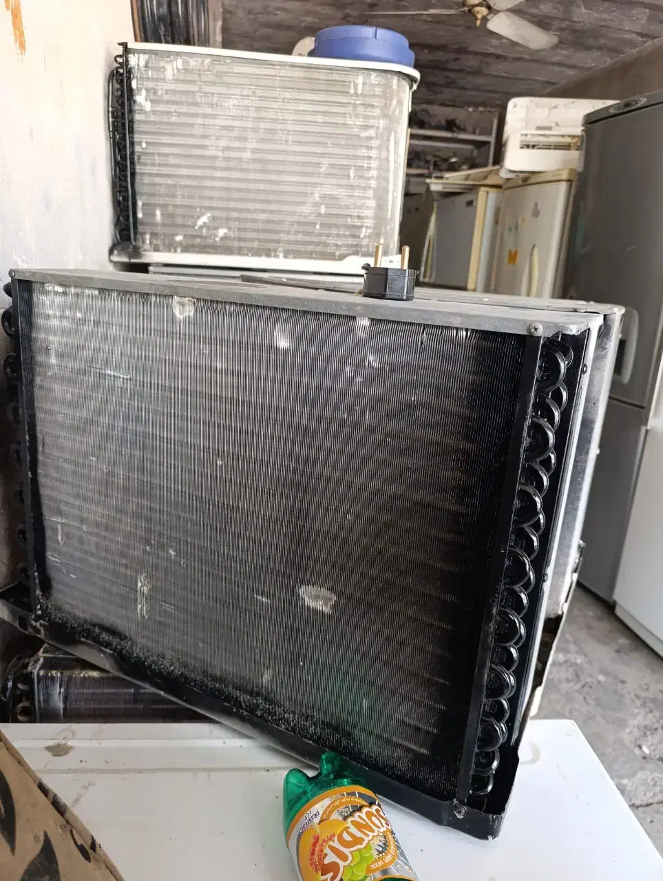 کولرپنجره|کولر گازی و فن‌کوئل|مسجد سلیمان, |دیوار