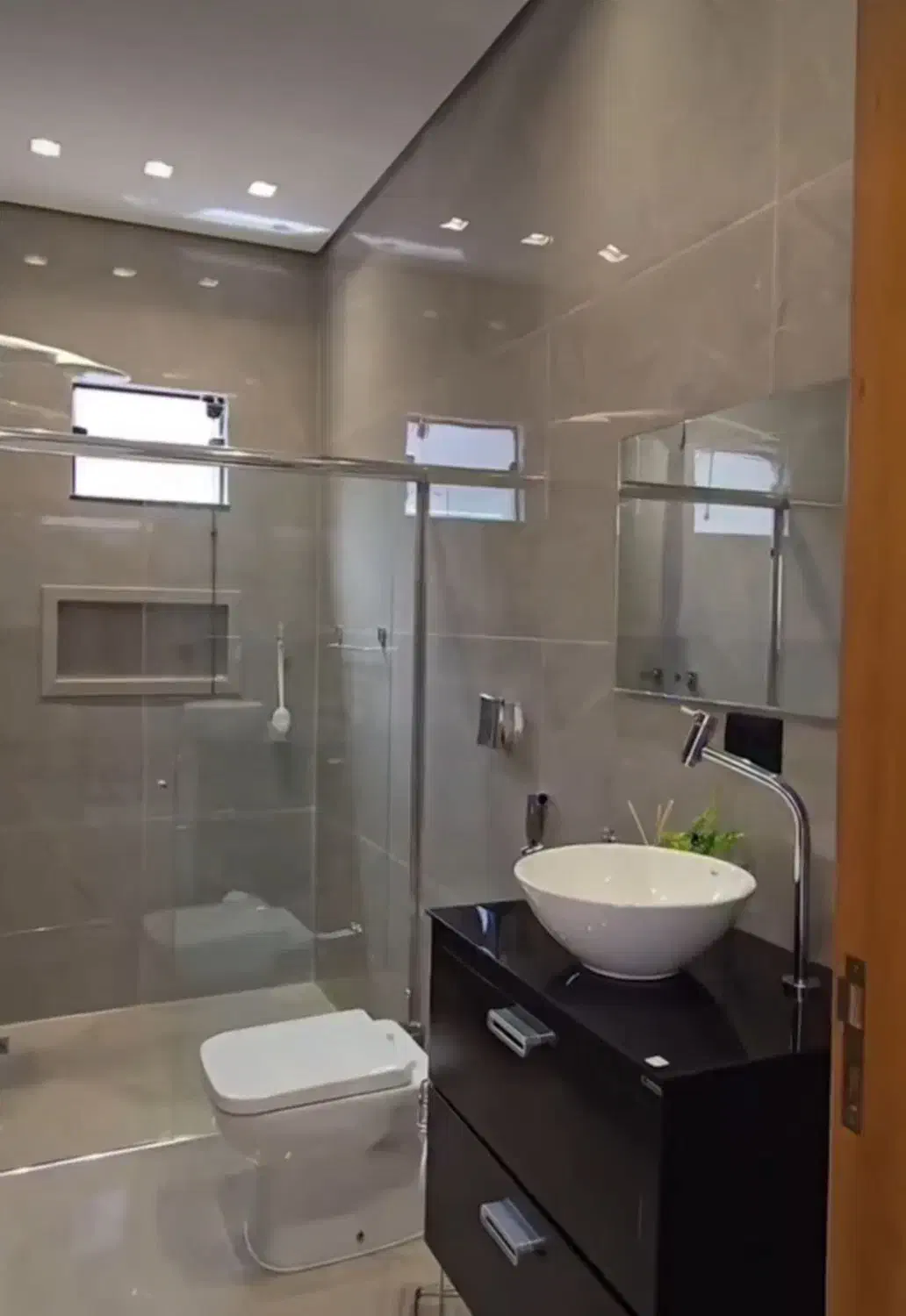 بازسازی و پیمانکاری|خدمات پیشه و مهارت|کیش, |دیوار