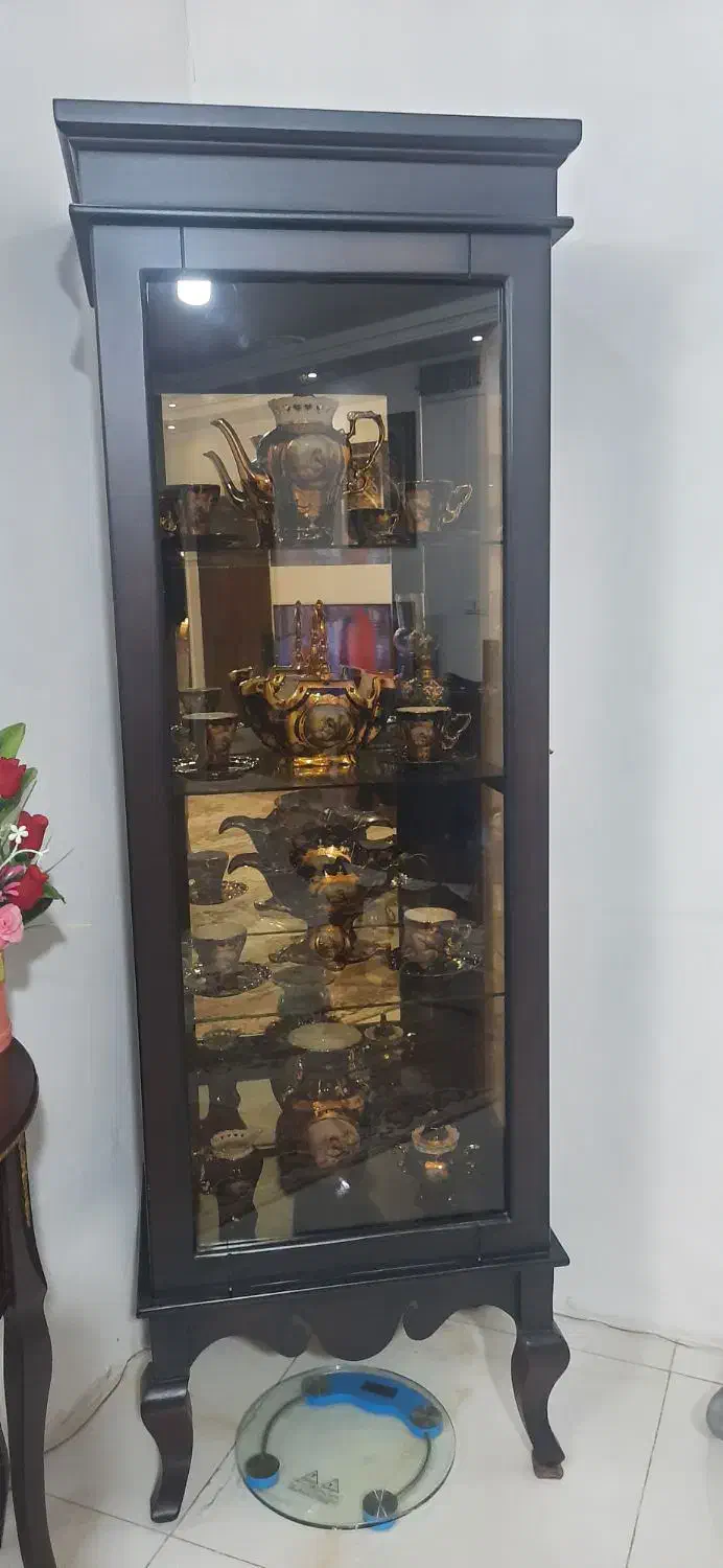 بوفه و ویترین|بوفه، ویترین، کنسول|رباط‌کریم, رباط‌کریم|دیوار