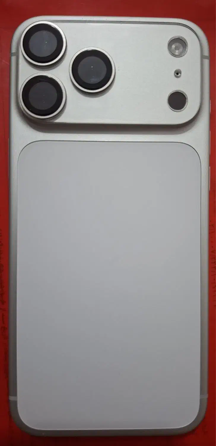 ۱۷ پرو مکس سفید|موبایل|قم, قلعه کامکار|دیوار