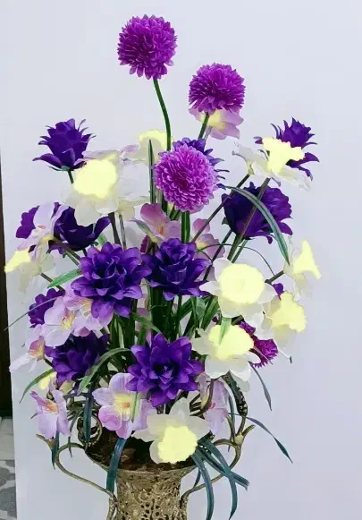 گلدان برنز|صنایع دستی و سایر لوازم تزئینی|تهران, خواجه نظام الملک|دیوار