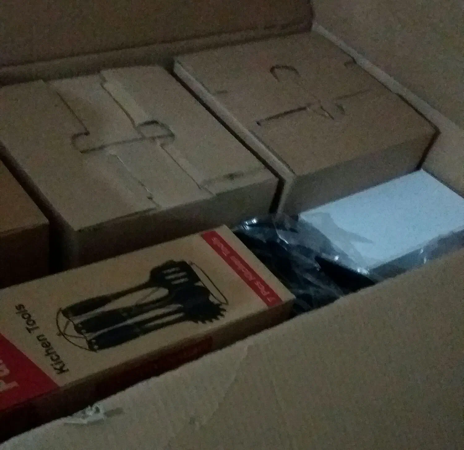 سرویس آشپزخانه|ظروف نگهدارنده، پلاستیکی، یک‌بارمصرف|اهر, |دیوار