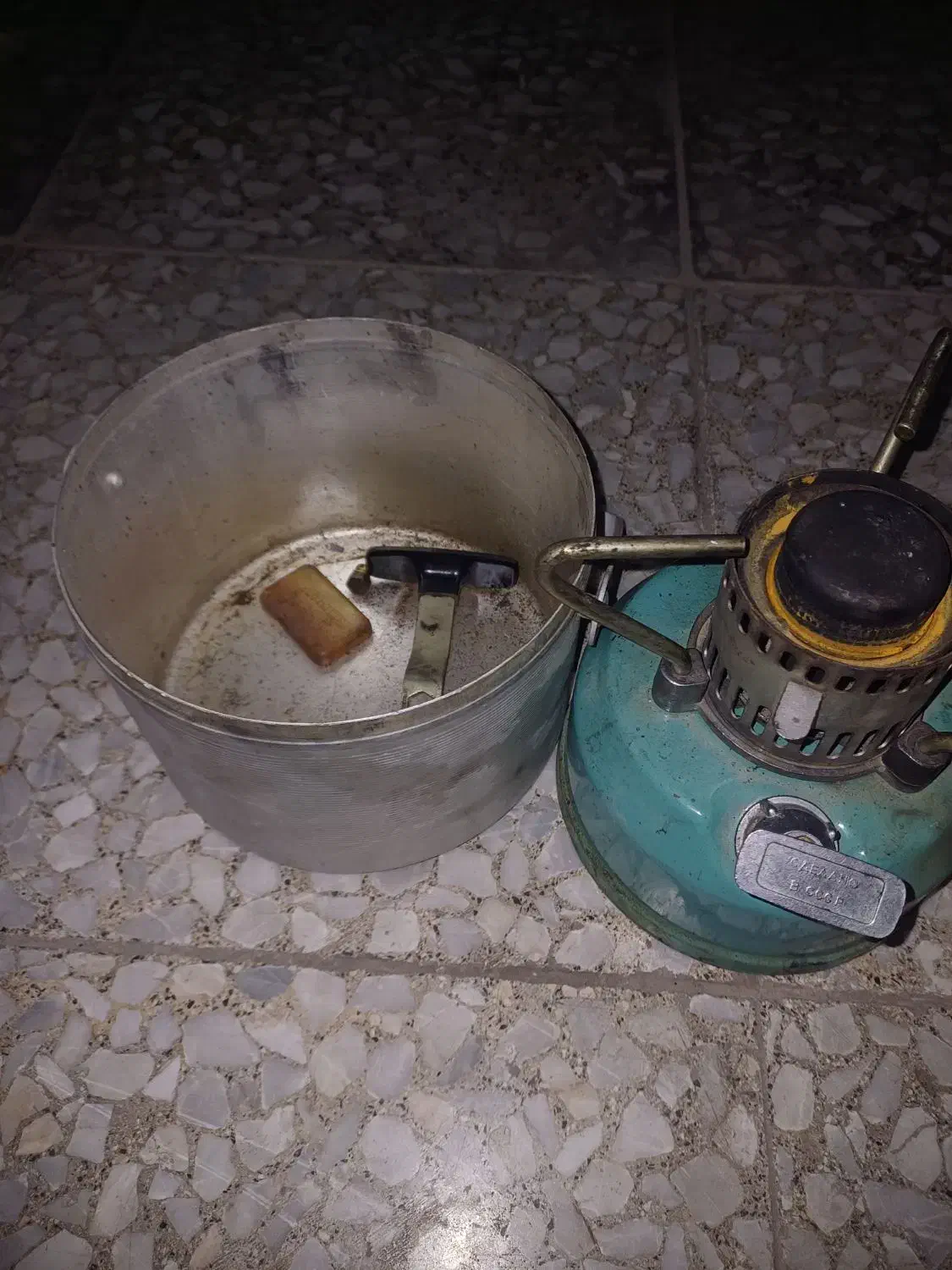 چراغ نفتی با وسایل کامل ساخت شوروی سالم درحدنو|کلکسیون اشیاء عتیقه|مشکیندشت, |دیوار