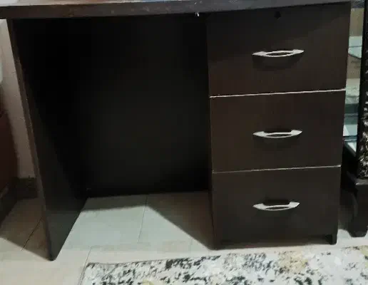 ویترین و میز کامپیوتر با هم یک و پونصد|بوفه، ویترین، کنسول|فومن, |دیوار