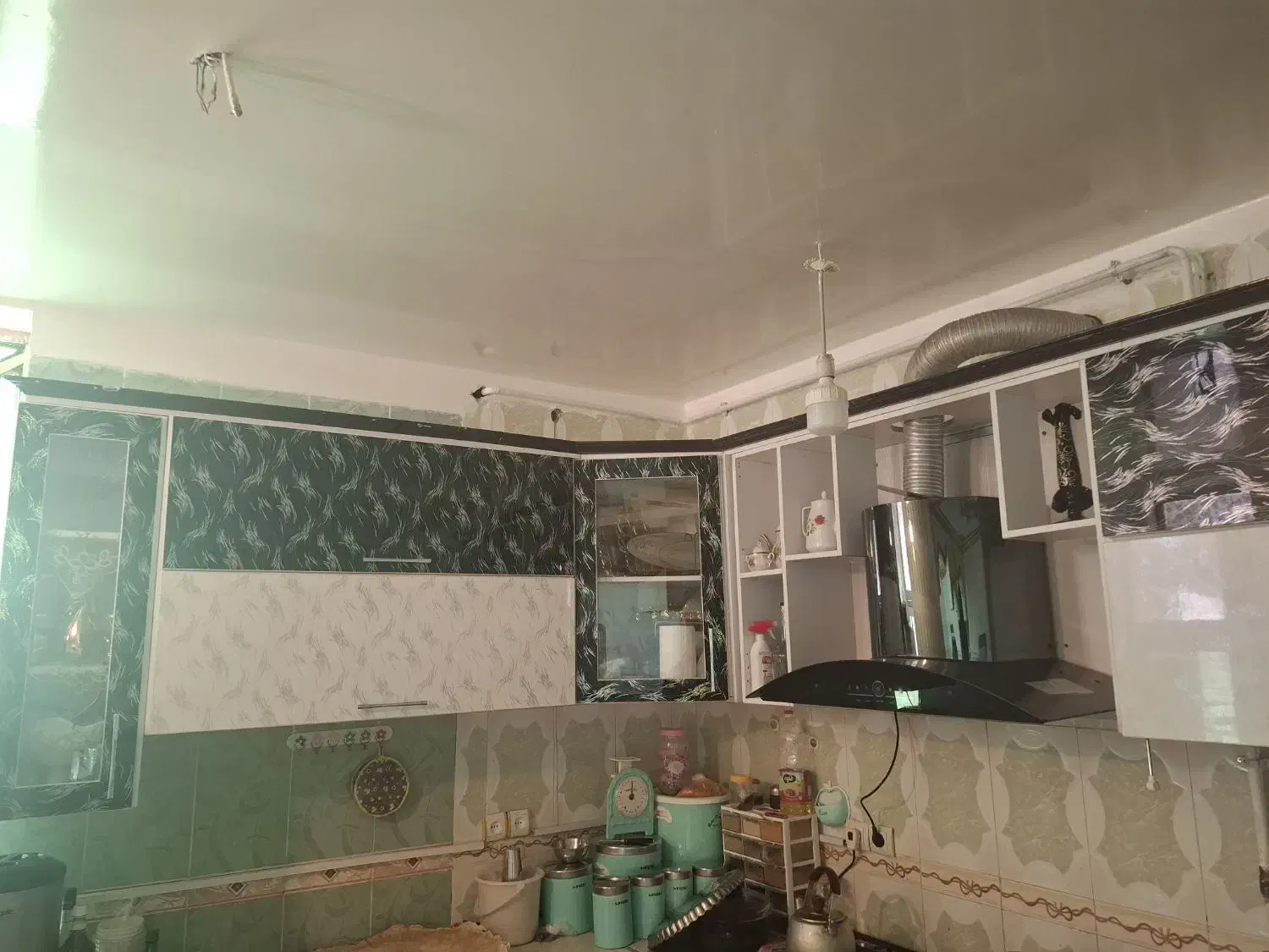 کابینت آشپزخانه و سینگ و هود|آبچکان و نظمدهنده ظروف|لیکک, |دیوار