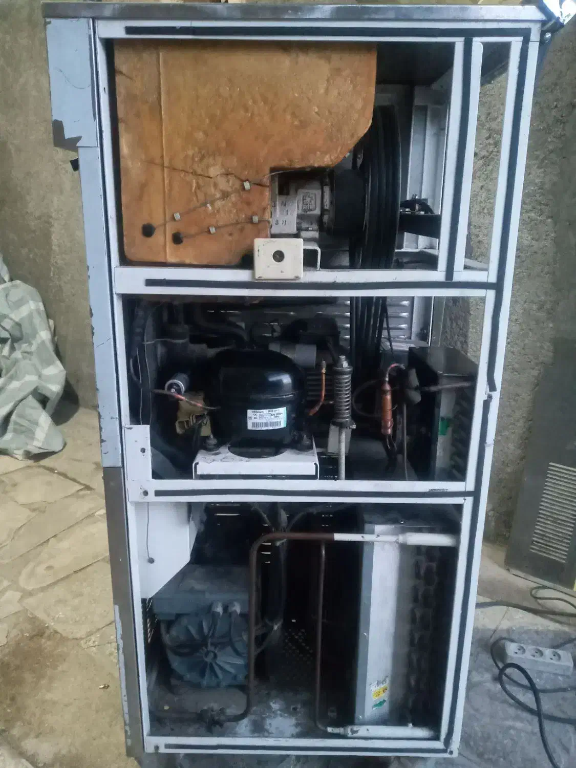 دستگاه بستنی قیفی نیک نام|کافیشاپ و رستوران|بروجرد, |دیوار